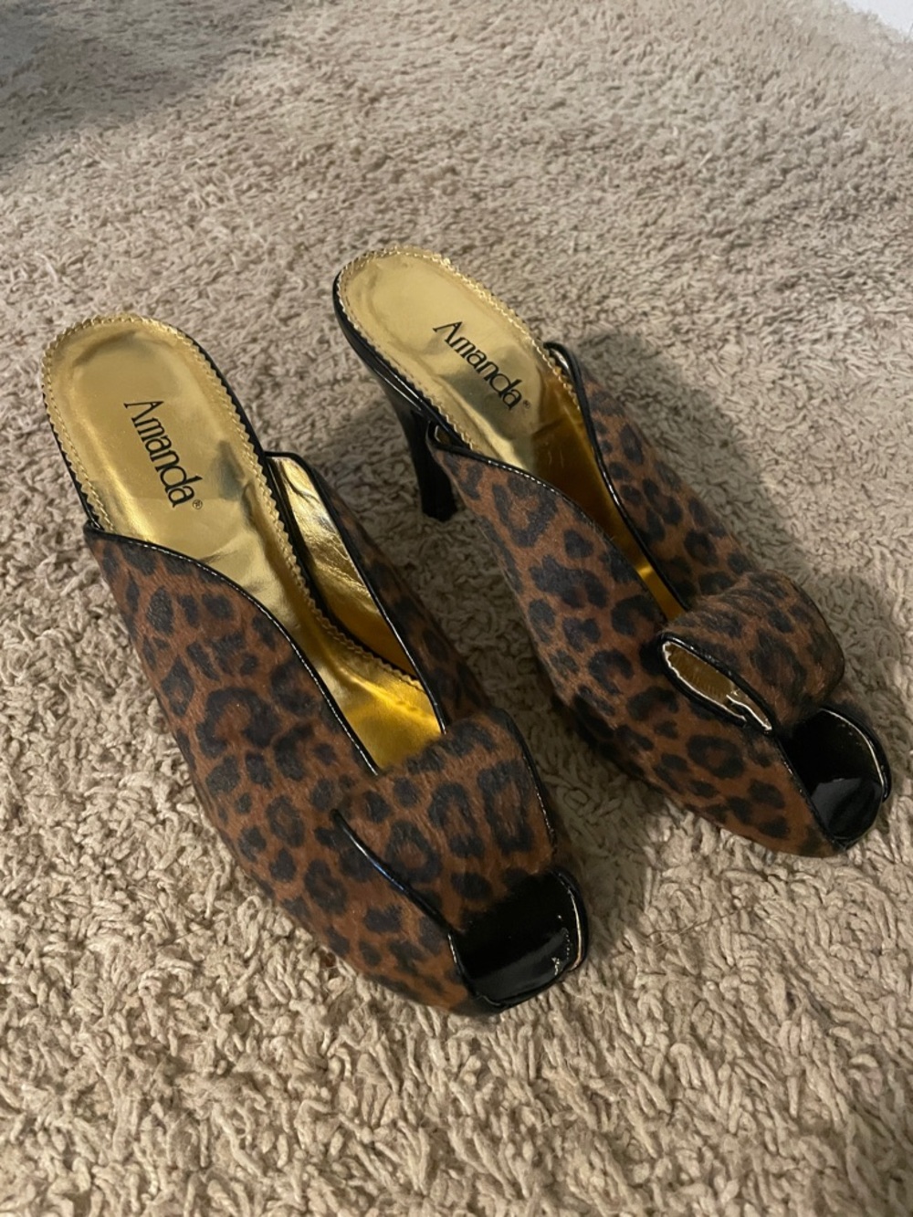 Amanda Leopard-Print Peep-Toe Mules in Brown/Black